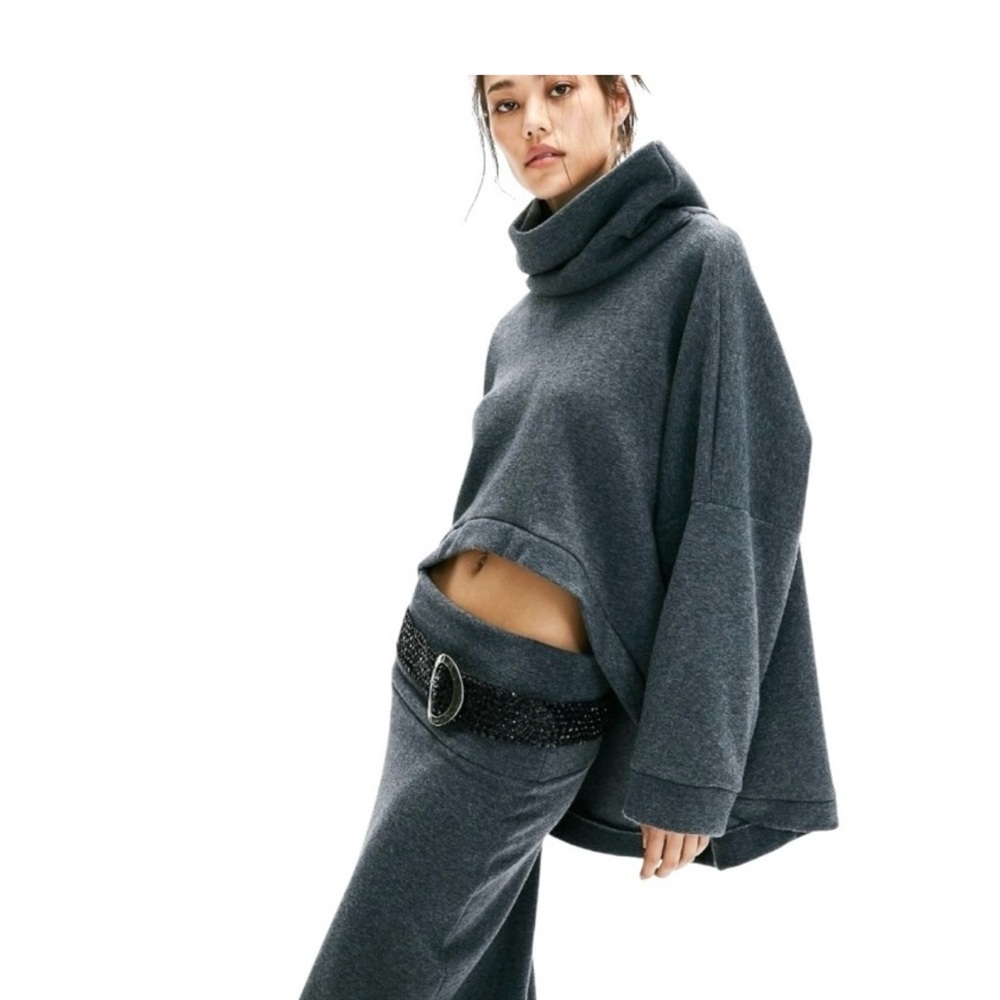 Free people Women's Gray Turtleneck Sweater skirt set
